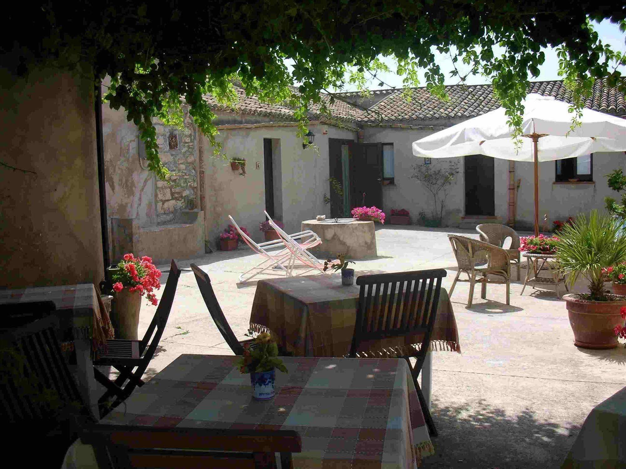 Case Colomba Apartment Buseto Palizzolo Exterior photo